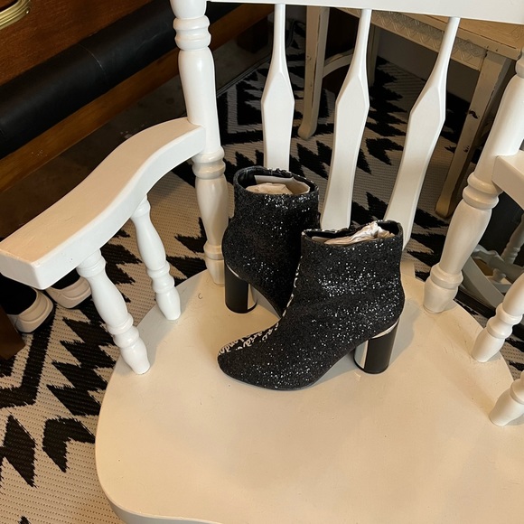 Brand New Heels - Picture 3 of 6